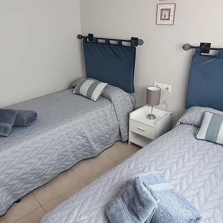 En Suenos De Iii Muy Cerca De La Playa Y Del Pueblo